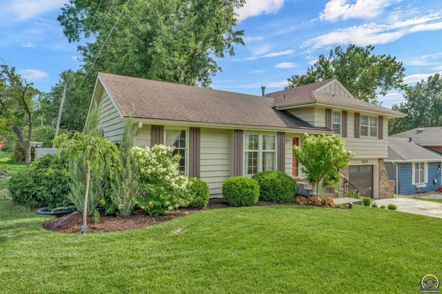 3619 SW 33rd ST, Topeka, KS 66614