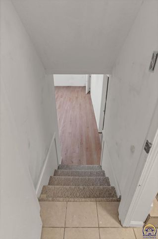 3619 SW 33rd ST, Topeka, KS 66614