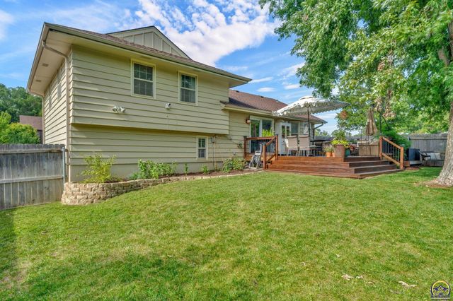 3619 SW 33rd ST, Topeka, KS 66614
