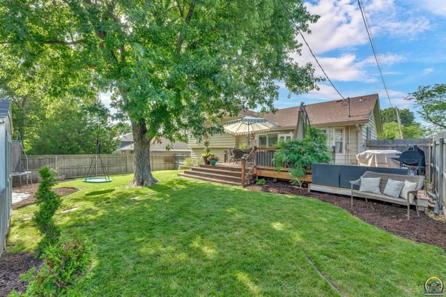 3619 SW 33rd ST, Topeka, KS 66614