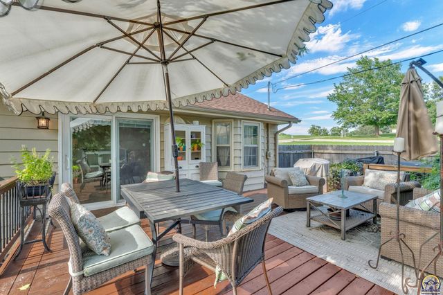3619 SW 33rd ST, Topeka, KS 66614