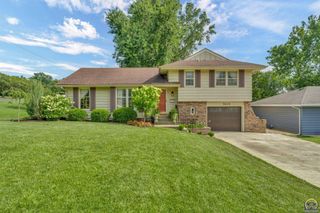 3619 SW 33rd ST, Topeka, KS 66614