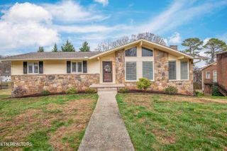7820 Widdecomb Rd, Powell, TN 37849