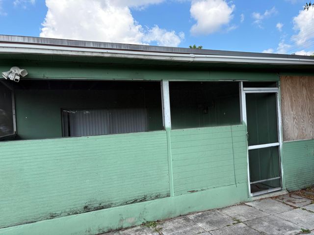 5954 Bahama Court, West Palm Beach, FL 33407