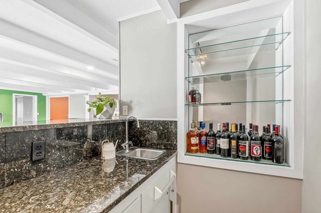 21 E Huntington St, Eastborough, KS 67206