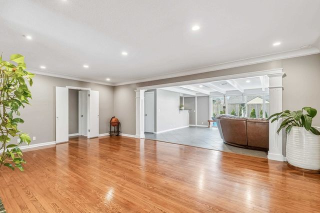 21 E Huntington St, Eastborough, KS 67206