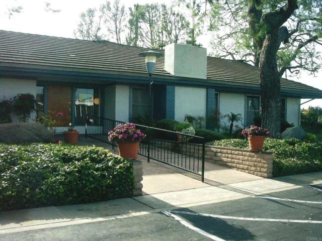 2300 E Valley 2, Escondido, CA 92027