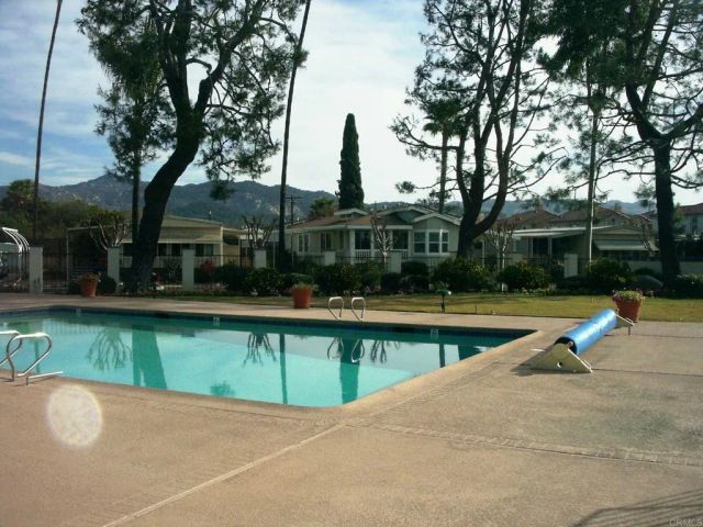 2300 E Valley 2, Escondido, CA 92027