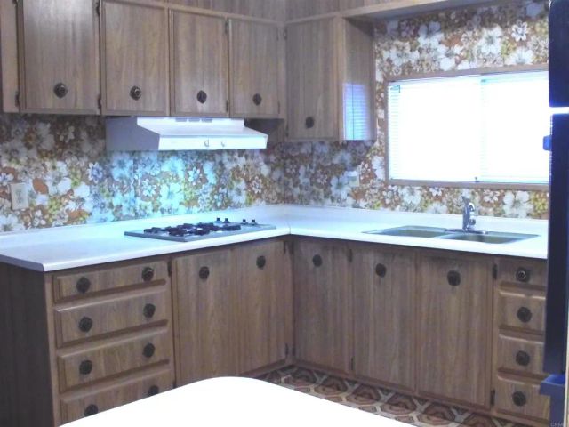 2300 E Valley 2, Escondido, CA 92027