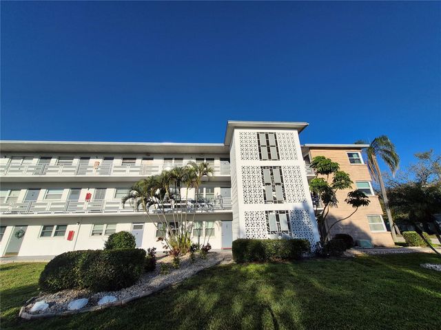 6000 20TH STREET N 116, St Petersburg, FL 33714