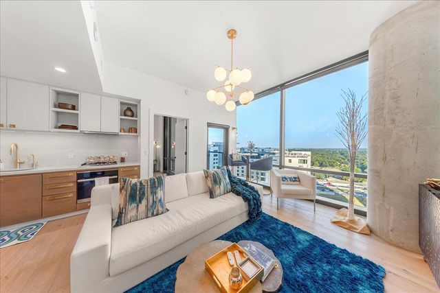 70 Rainey ST 1503, Austin, TX 78701