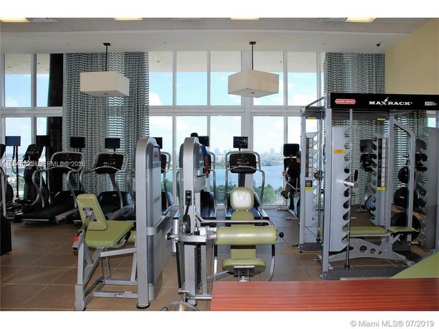 50 Biscayne Blvd 705, Miami, FL 33132