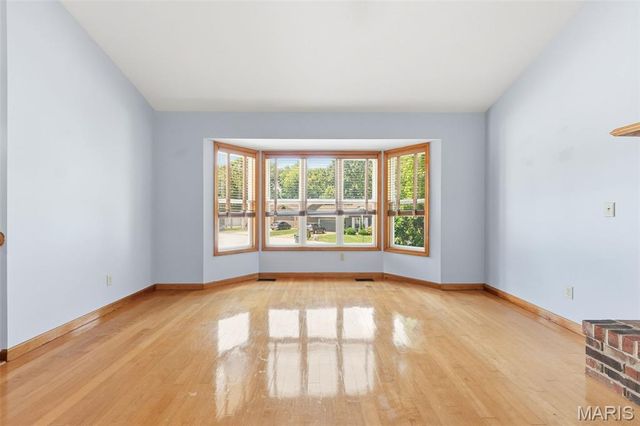 1216 Flagstone Terrace, Lake St Louis, MO 63367