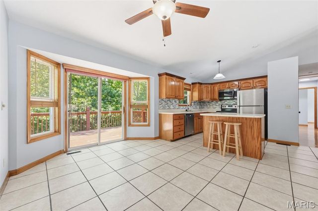 1216 Flagstone Terrace, Lake St Louis, MO 63367
