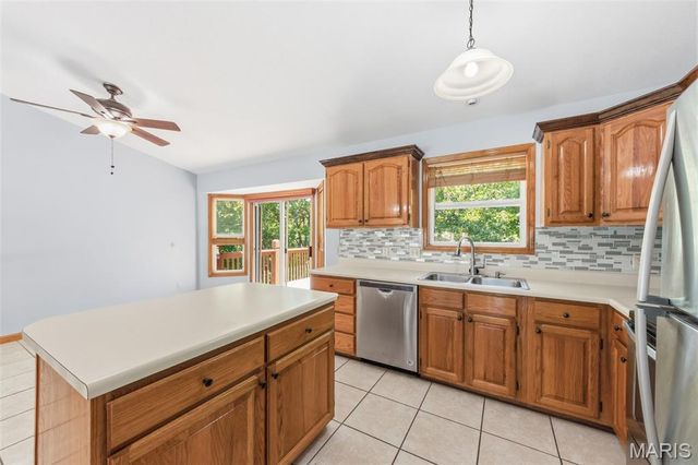 1216 Flagstone Terrace, Lake St Louis, MO 63367