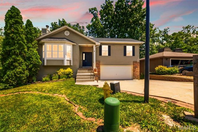 1216 Flagstone Terrace, Lake St Louis, MO 63367