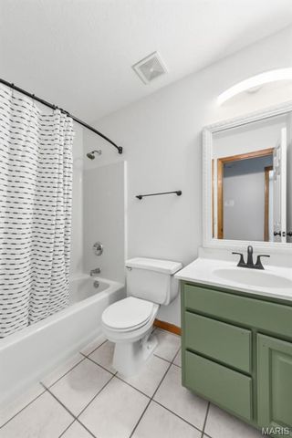1216 Flagstone Terrace, Lake St Louis, MO 63367