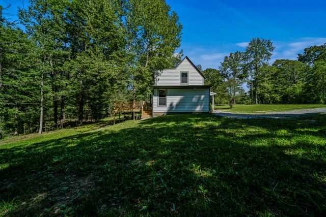 1390 Primm Rd, Ashland City, TN 37015