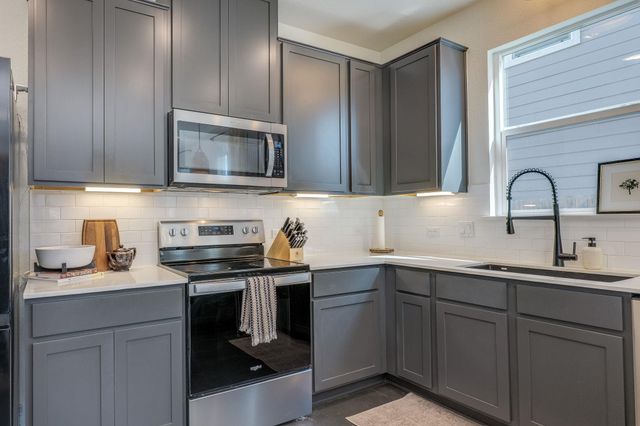 1130 ARONIA LN 145, Georgetown, TX 78626