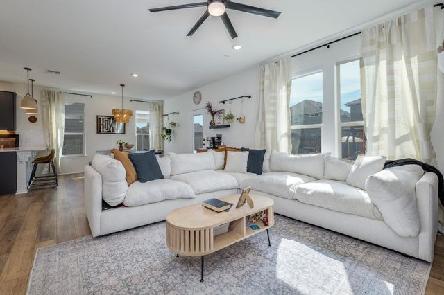 1130 ARONIA LN 145, Georgetown, TX 78626