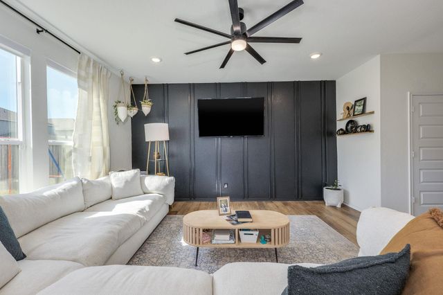 1130 ARONIA LN 145, Georgetown, TX 78626