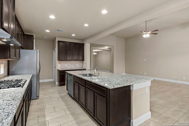 13210 Navasota Parke, San Antonio, TX 78254