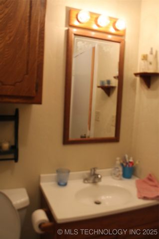 420902 E 1164 Road, Eufaula, OK 74432