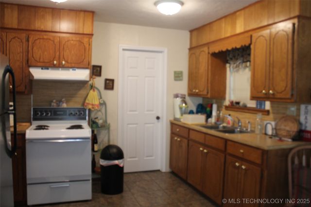 420902 E 1164 Road, Eufaula, OK 74432