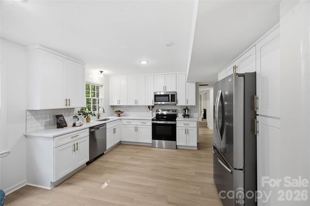 9112 Hinson Drive, Charlotte, NC 28105