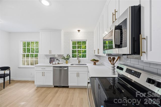 9112 Hinson Drive, Charlotte, NC 28105