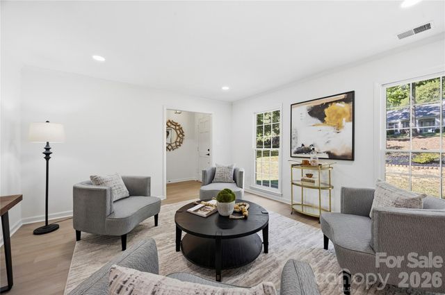 9112 Hinson Drive, Charlotte, NC 28105