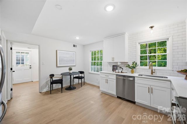 9112 Hinson Drive, Charlotte, NC 28105