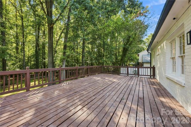 9112 Hinson Drive, Charlotte, NC 28105