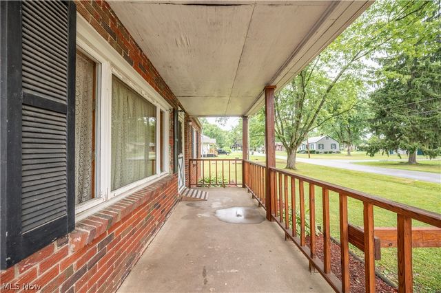 108 Fairlawn Avenue, Niles, OH 44446
