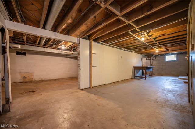 108 Fairlawn Avenue, Niles, OH 44446