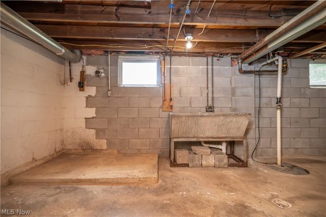 108 Fairlawn Avenue, Niles, OH 44446