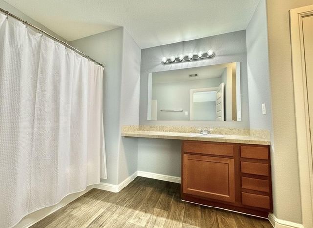 6017 E Houston Road, Houston, TX 77028