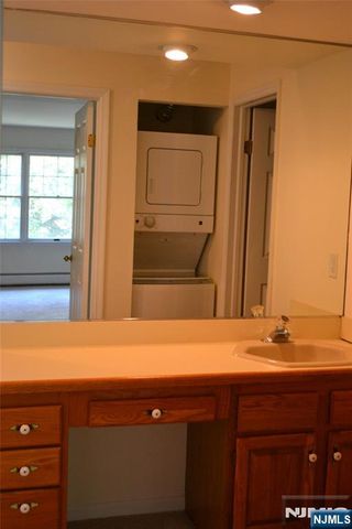 10 S Irving Street 10B, Ridgewood, NJ 07450