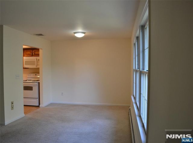 10 S Irving Street 10B, Ridgewood, NJ 07450