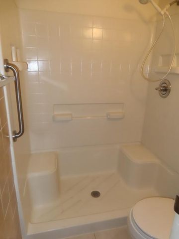 4201 Lakeside Avenue N 103, Brooklyn Center, MN 55429