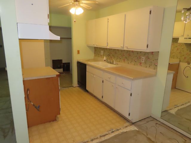 4201 Lakeside Avenue N 103, Brooklyn Center, MN 55429