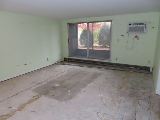 4201 Lakeside Avenue N 103, Brooklyn Center, MN 55429