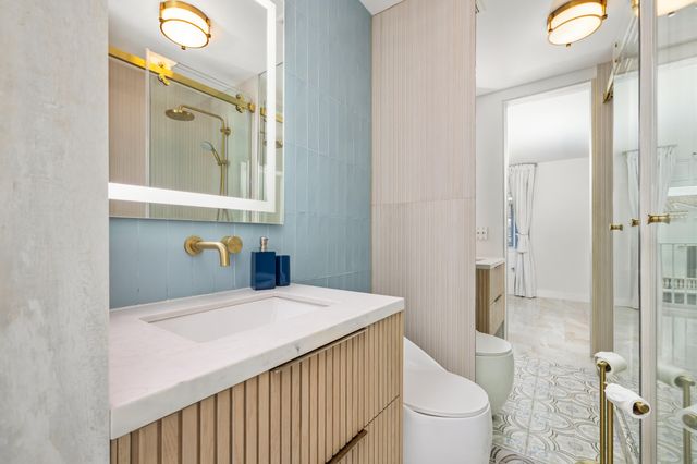 966 Jeffery Street, Boca Raton, FL 33487