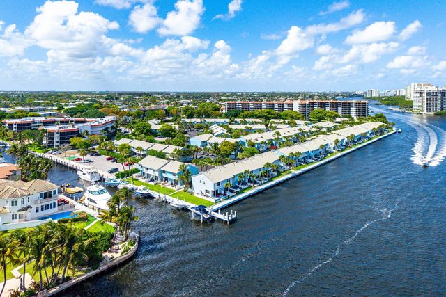 966 Jeffery Street, Boca Raton, FL 33487