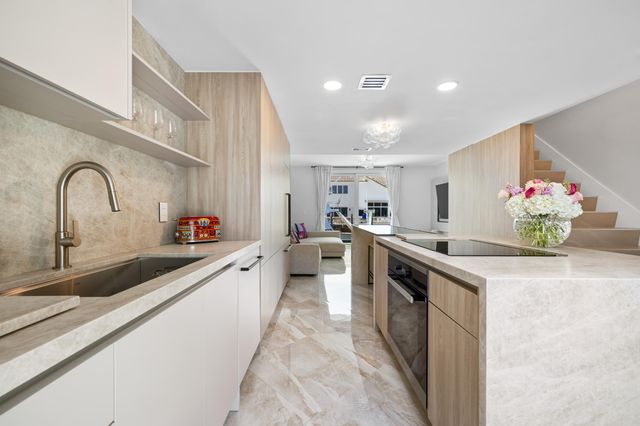966 Jeffery Street, Boca Raton, FL 33487