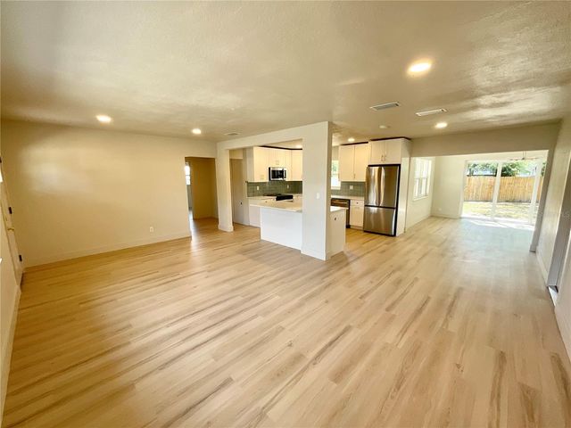 644 MANOR DRIVE W, Dunedin, FL 34698