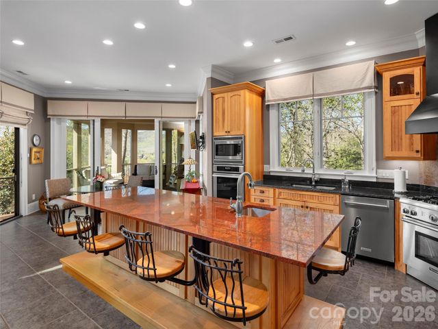 171 Walnut Valley Parkway, Arden, NC 28704