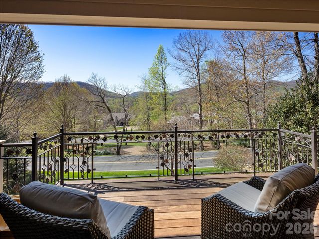 171 Walnut Valley Parkway, Arden, NC 28704