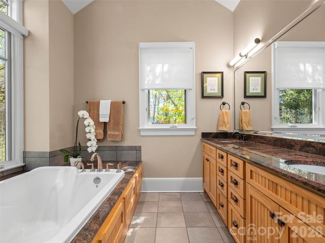 171 Walnut Valley Parkway, Arden, NC 28704