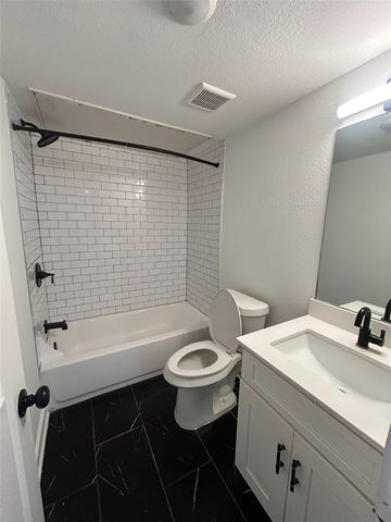321 E 8th Street 216, Dallas, TX 75203